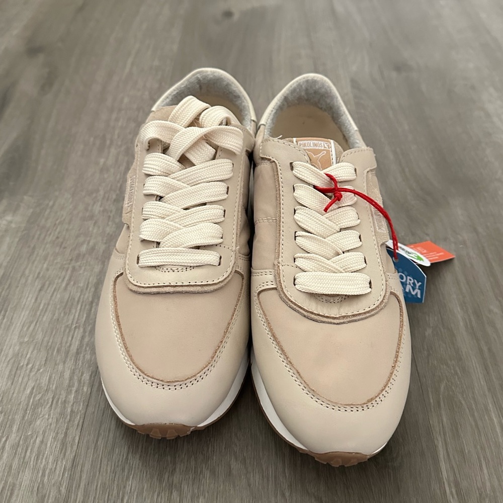 Pikolinos Women Shoes